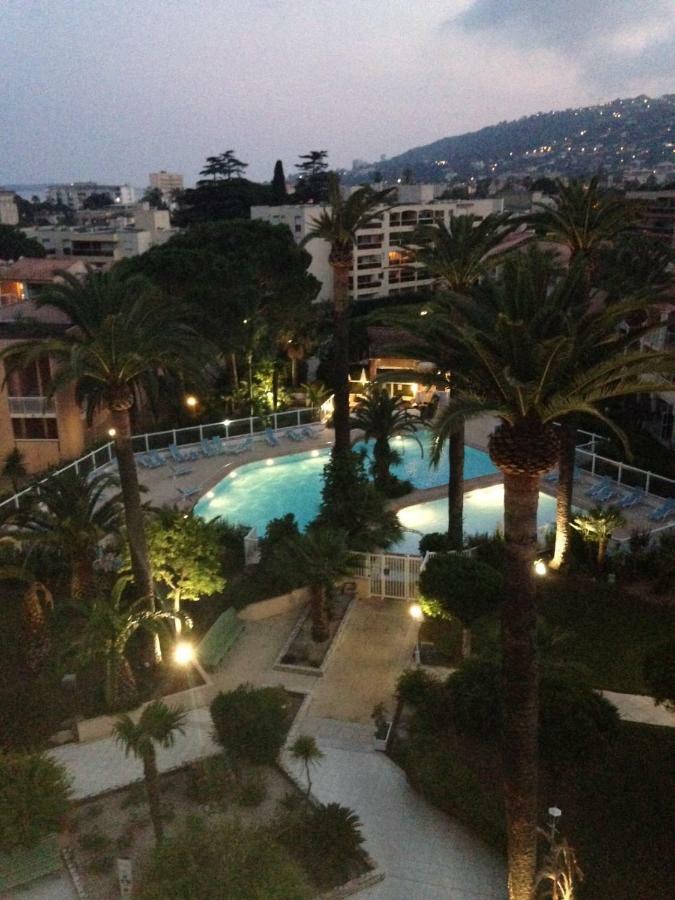 Appartement T2 De Standing Au Pied Des Plages Golfe-Juan Eksteriør billede