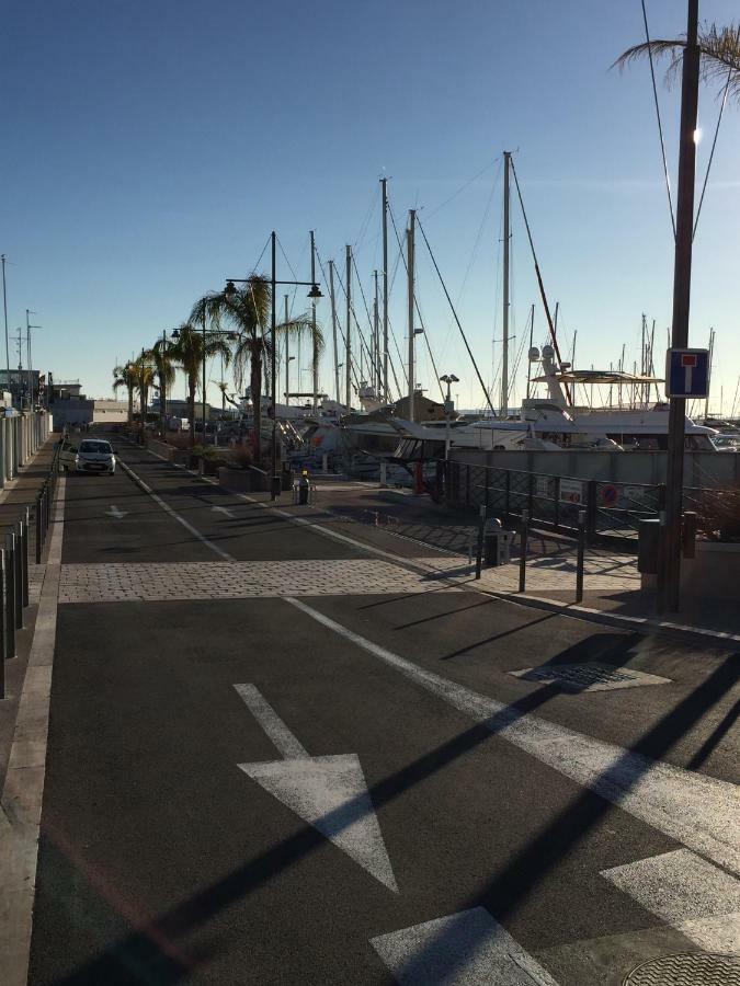 Appartement T2 De Standing Au Pied Des Plages Golfe-Juan Eksteriør billede